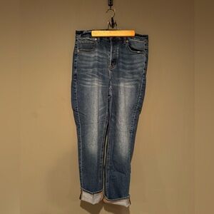 American Eagle Hi-Rise Tomgirl Jean (10R)